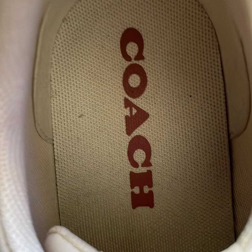 Coach Clip Low Top Sneaker Women 9.5 C7666 85185 1 used Condition Hearts 112024 - Picture 8 of 11